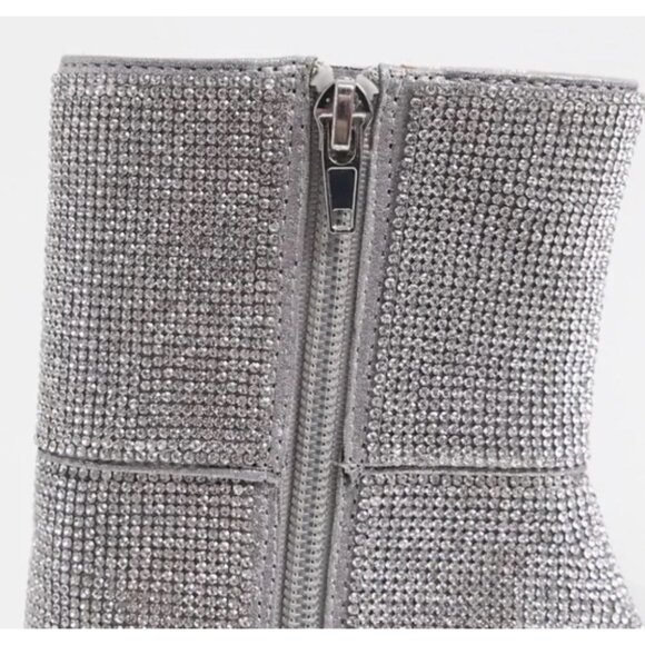 Steve Madden Winona Rhinestone Boots Size 8 - Picture 4 of 9